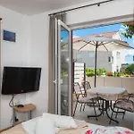Apartments Jak Apartment