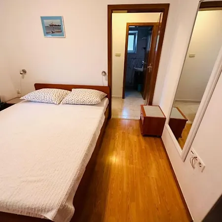 - Parking And Bbq Apartment *