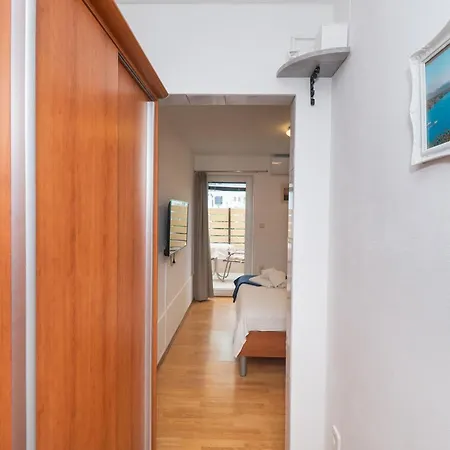 Daire Apartments Jak