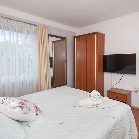 Apartments Jak Daire *