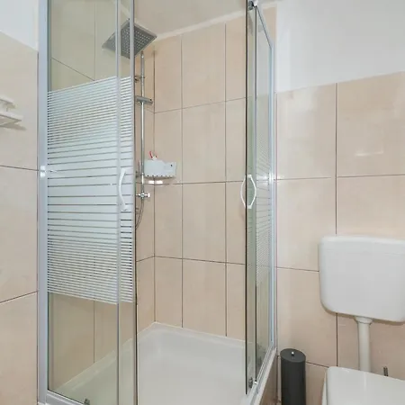 Apartments Jak Daire *