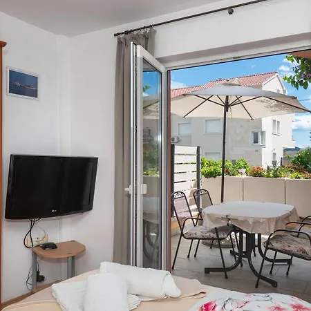 Apartments Jak Daire