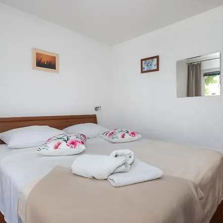 Daire Apartments Jak