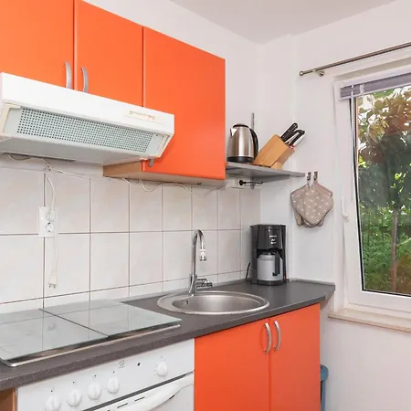 Apartments Jak Daire *