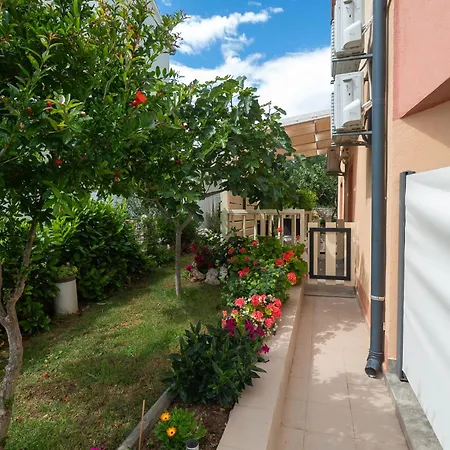 Apartments Jak Апартаменты Водице