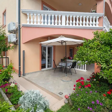 Apartments Jak * Водице