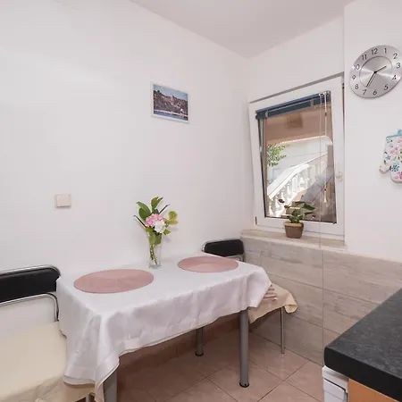 Daire Apartments Jak