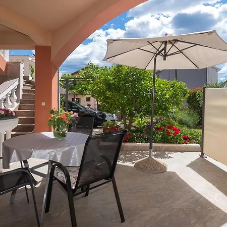 Daire Apartments Jak *