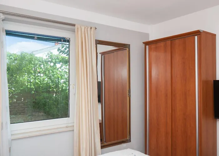 Apartments Jak * Водице