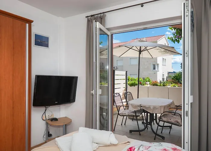 Apartments Jak Апартаменты