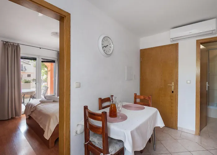 Apartments Jak Vodice