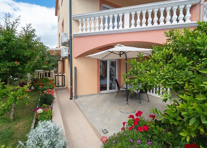 Apartments Jak Apartamento Vodice