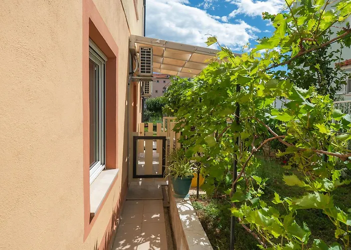 Apartments Jak Vodice