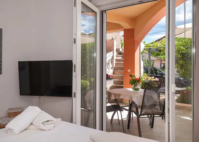 Apartments Jak * Водице